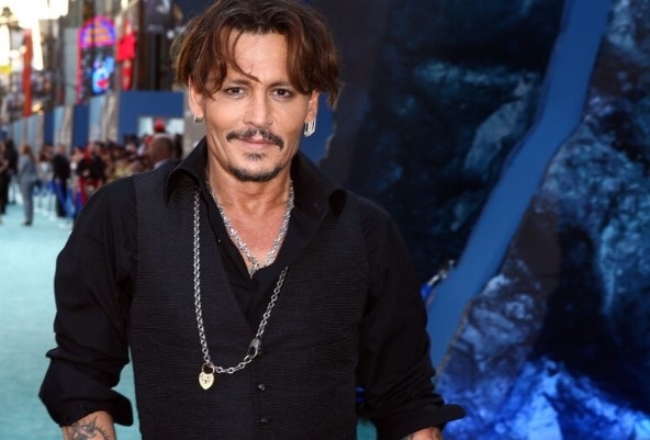 Джони Деп ще се снима в новия филм от поредицата Карибски пирати